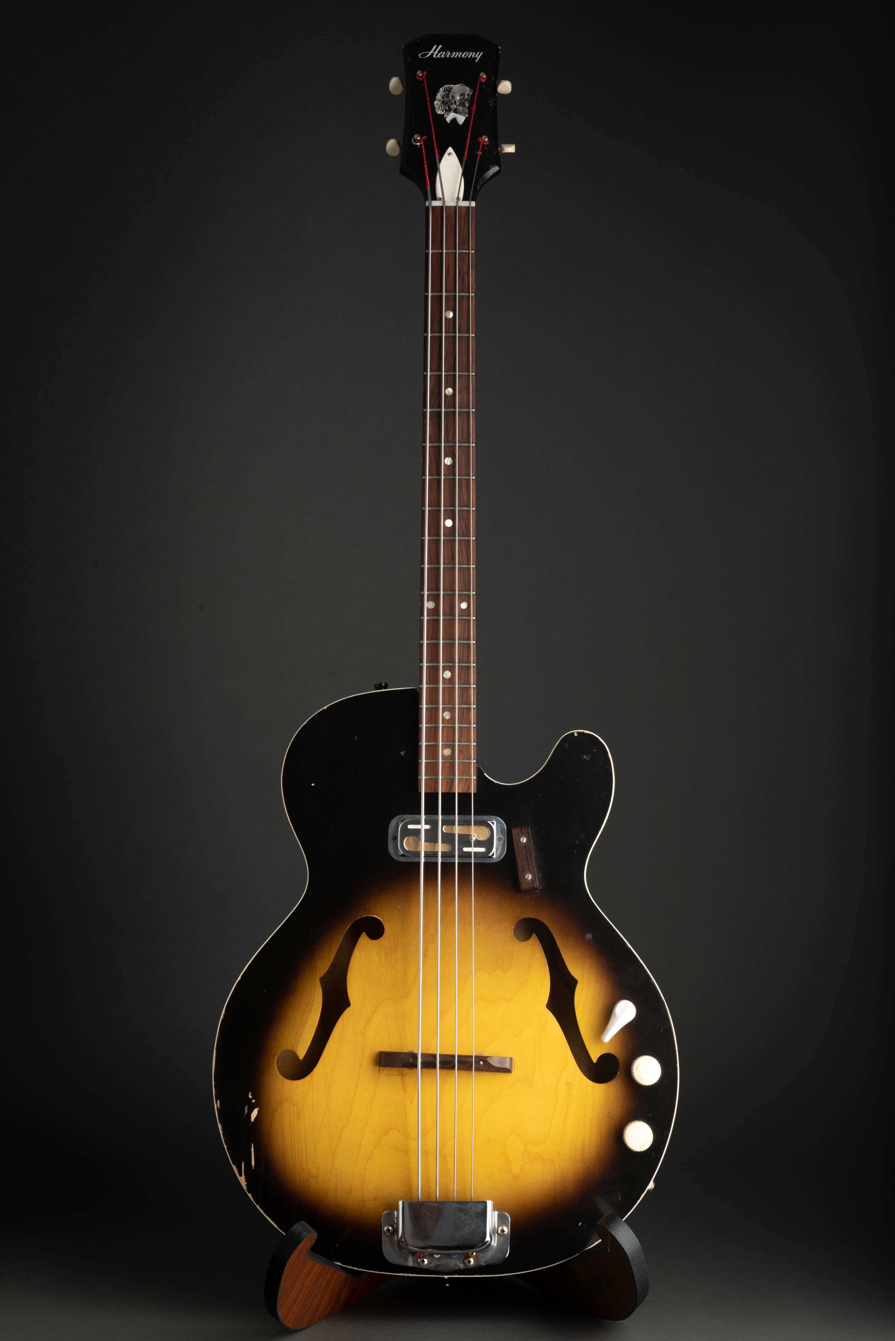 Queens Vintage Guitars