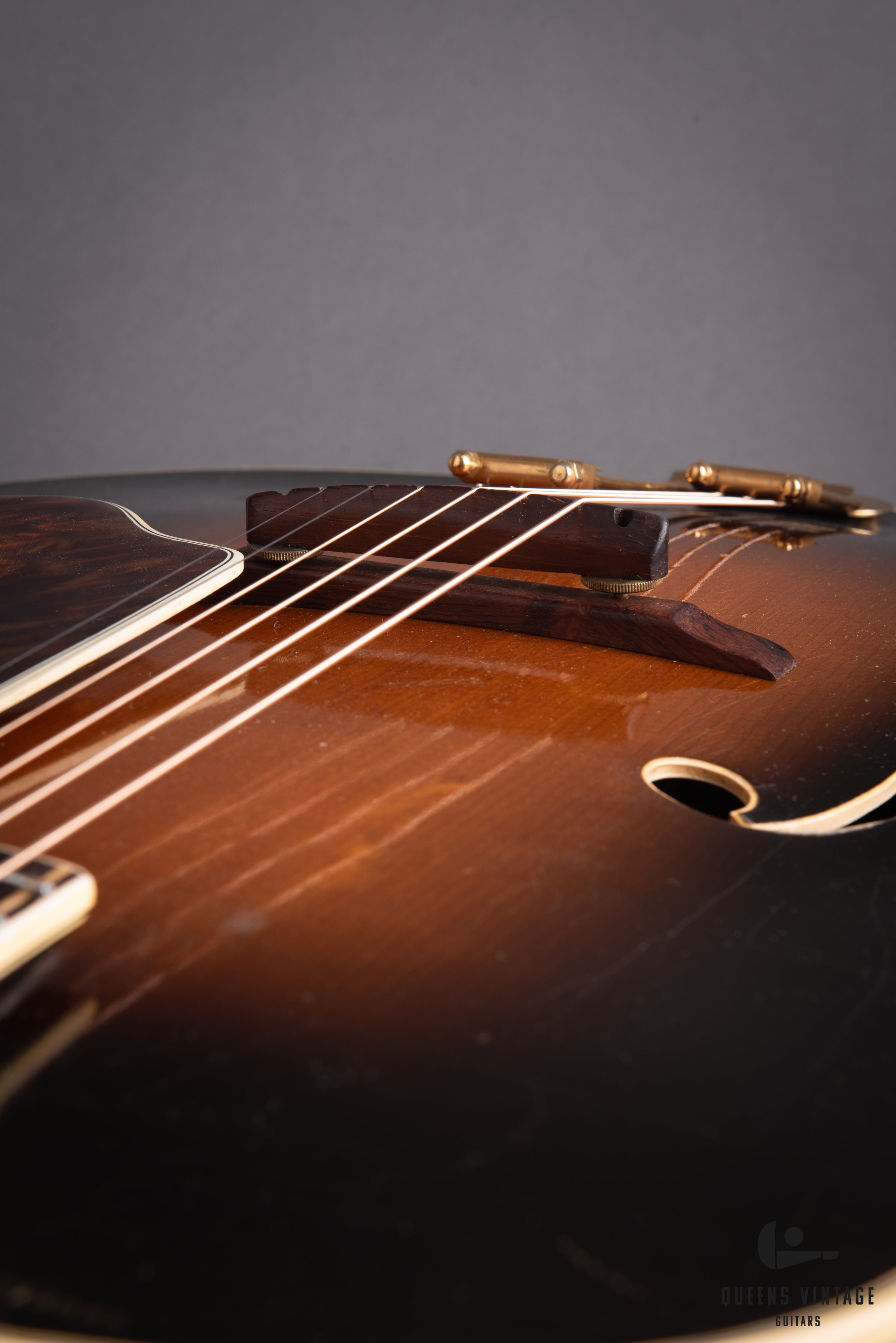 1939 Epiphone Deluxe Acoustic Archtop Guitar